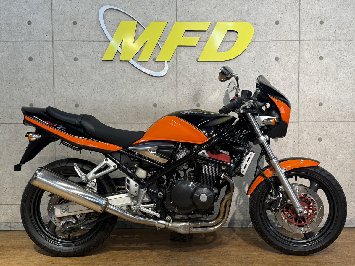 mfd_yokohama's tweet photo. 【可変バルブ搭載の400cc四気筒🔥】

バンディット400VZ入荷！

VCエンジンならではの高回転フィールは今でも唯一無二🏍️

90年代スズキの本気を味わえる1台です✨
https://t.co/ld5uWRBeoR

#バンディット400 #Bandit400 #GK7AA #スズキ #絶版 https://t.co/TzFVGDLcqI