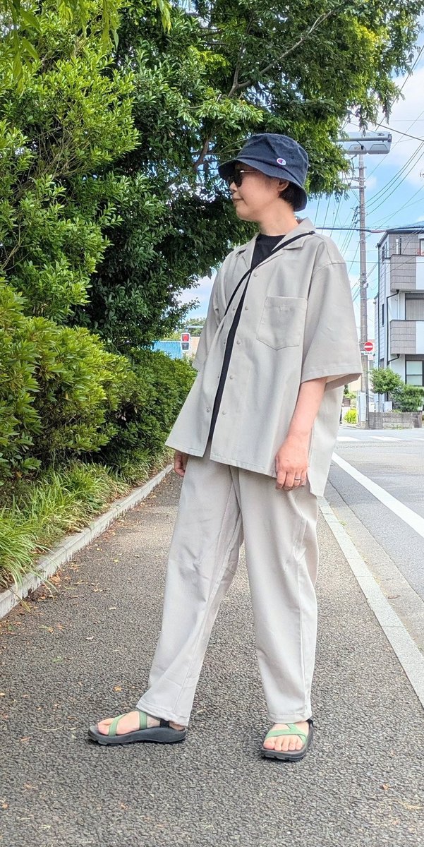 パンツはドローコード付でシルエットが変えられるのもいい。6996円