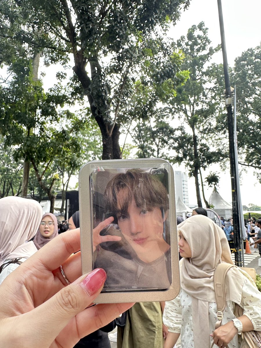 scrtpei's tweet photo. wtt pc benefit exhorizon jkt

have : kai
want : sehun / kyungsoo

bisa trade di venue sekarang yaah, aku di deket booth nescafe https://t.co/dWnCVzQ1es
