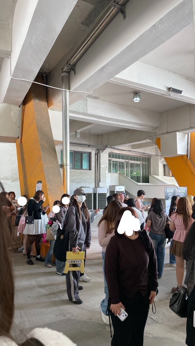 Jenowsiee's tweet photo. Round 2 antri buat beli dollnya jaehyun2 itu😭 https://t.co/bqbFS84gR3