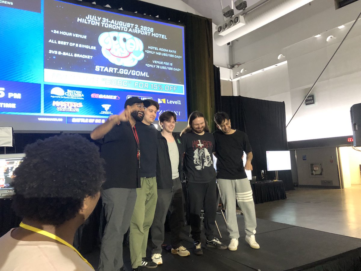 deboskii604's tweet photo. team west coast beats east coast in the BOBC crew battle 🔥🔥🔥 https://t.co/ufRmT7flxa
