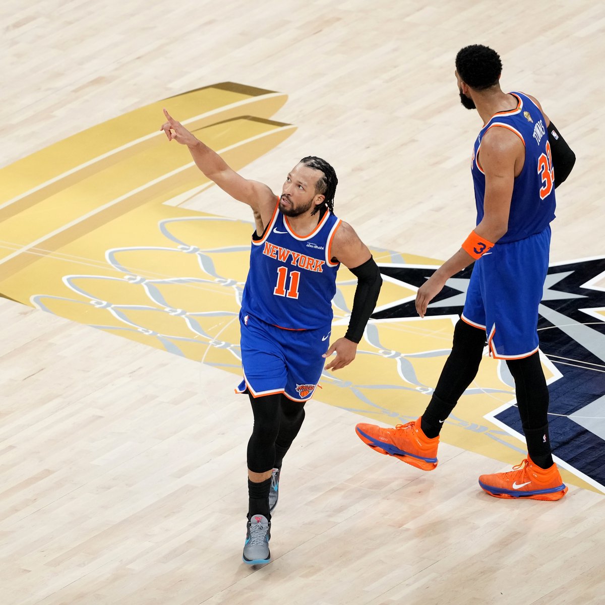 NBAspain's tweet photo. Los Knicks ya tienen en su poder la segunda mejor racha de todos los tiempos en los Playoffs: ¡13 VICTORIAS CONSECUTIVAS!

✅105-104, Game 2 vs Spurs
✅105-95, Game 1 vs Spurs
✅130-93, Game 4 vs Cavs
✅121-108, Game 3 vs Cavs
✅109-93, Game 2 vs Cavs
✅115-104, Game 1 vs Cavs
✅144-114, Game 4 vs Sixers
✅108-94, Game 3 vs Sixers
✅108-102, Game 2 vs Sixers
✅137-98, Game 1 vs Sixers
✅140-89, Game 6 vs Hawks
✅126-97, Game 5 vs Hawks
✅114-98, Game 4 vs Hawks

#NBAFinals