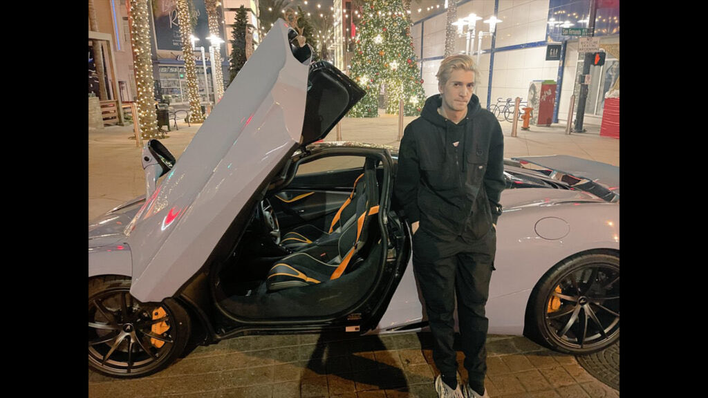 Streamer Updates tweet media