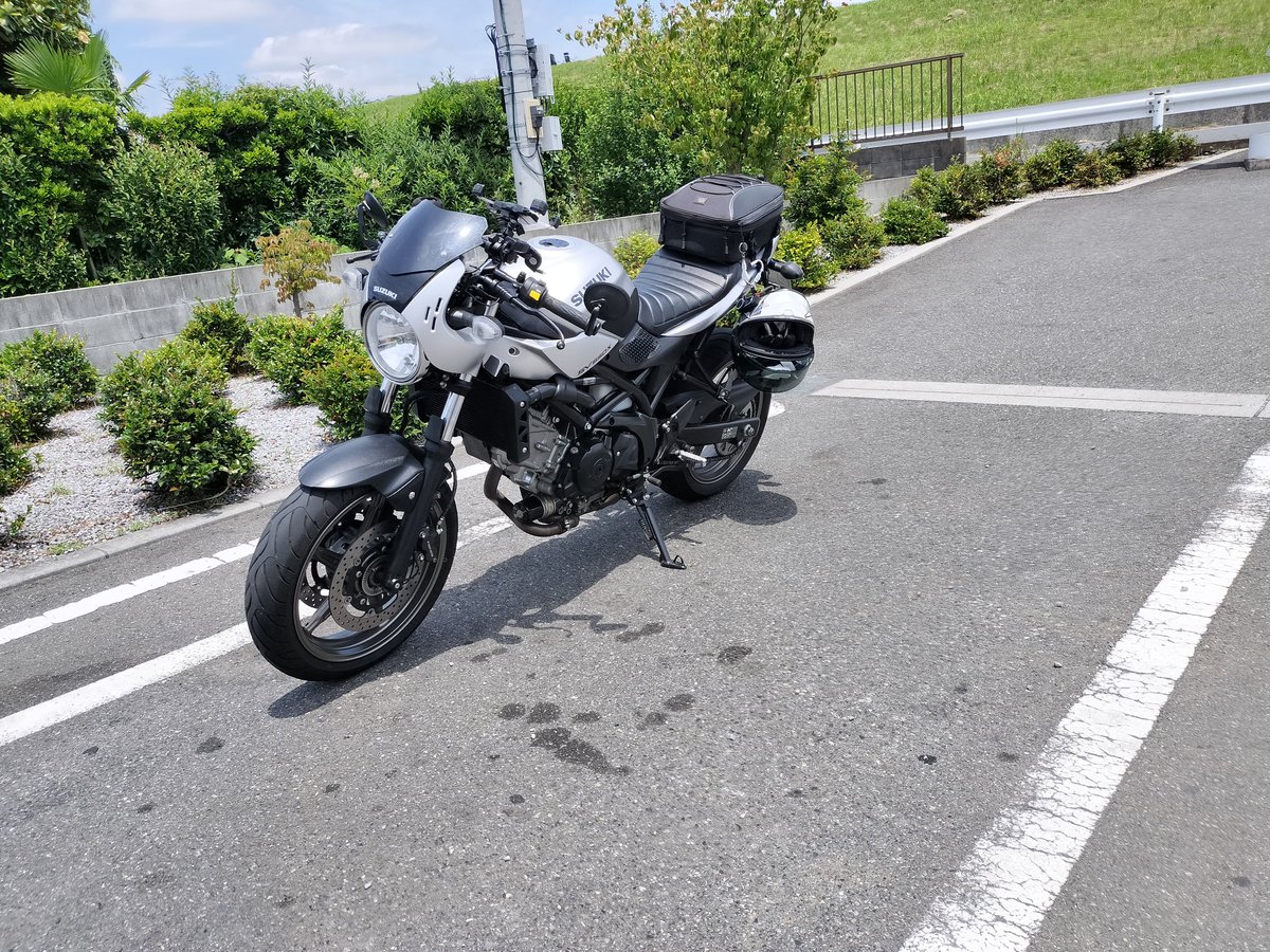 ivy136's tweet photo. 明日ライブなのに髪切ってバイク乗り回してるだけで全く練習してないから終わりかもしれん https://t.co/3y0MVsNYf8