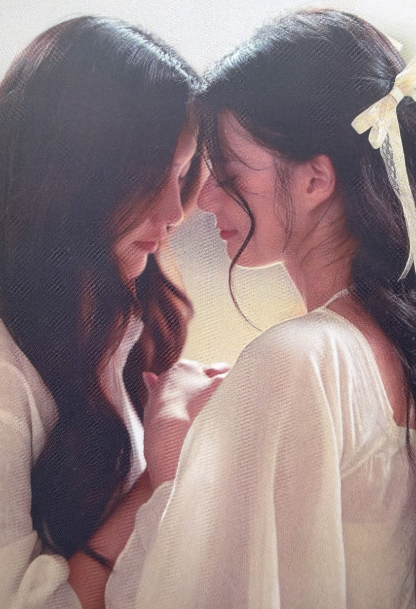 freen__brainrot's tweet photo. THEIR CHEMISTRY IS JUST SO INSANE 😭😭

#4elements #เสน่หาวาโย 
#ฟรีนเบค https://t.co/0Lji1bqKQG