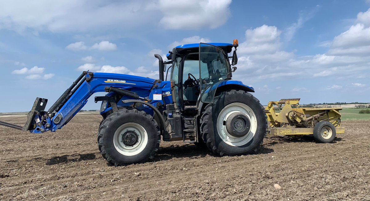 thebackup31's tweet photo. So for 17 of the last 18 days this is where I spent 9-10 hours of my day—Director of Stone Removal for my cousins farm back in my hometown. 35 quarters/5,600 acres I’ve done &amp; there is more to do!
(Also Assistant Manager of PR🤣)
#plant26
#lovefarmlife
#retiredteacher https://t.co/an6WF6f0p2