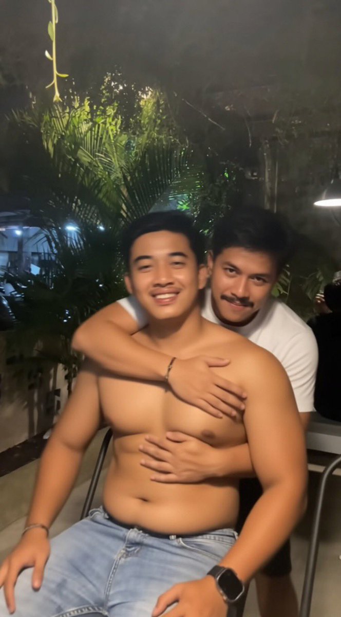 cuddleb4t's tweet photo. When yah punya badan semantep ini https://t.co/SRQ7gYLWr5