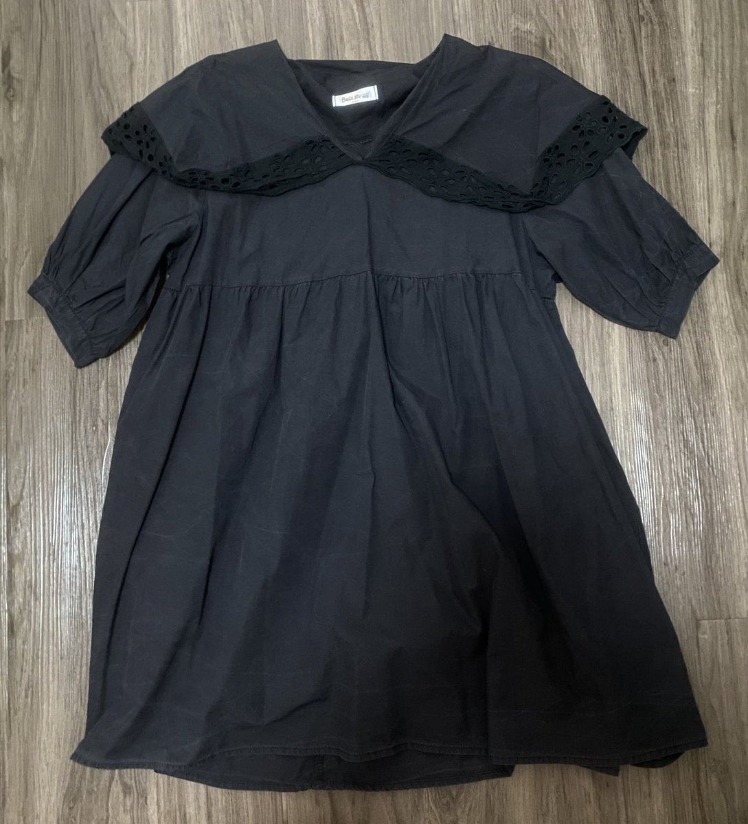 _luvnuna_'s tweet photo. เดรสดำดีเทลน่ารักๆควรมีติดตู้มั่ก💐🥀

🏷️: 60฿

#ส่งต่อเสื้อผ้ามือสอง #ส่งต่อเสื้อผ้า #โล้ะตู้เสื้อผ้า #เสื้อผ้ามือสองสภาพดี #ส่งต่อเดรส https://t.co/KSBtTJ521o