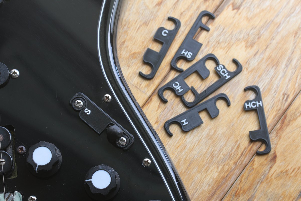 _oredan's tweet photo. ストラトの5wayセレクター誤操作防止パーツをMakerWorldで公開していたら、海外の方がSquier Affinity FSR Stratで試してくれました。
「Works so well! Fit is perfect! Exactly what I wanted!」
設計したものが海の向こうで使われているのは不思議な気分です🎸
#3Dプリンター #MakerWorld #fender https://t.co/yhOu7EnjxS