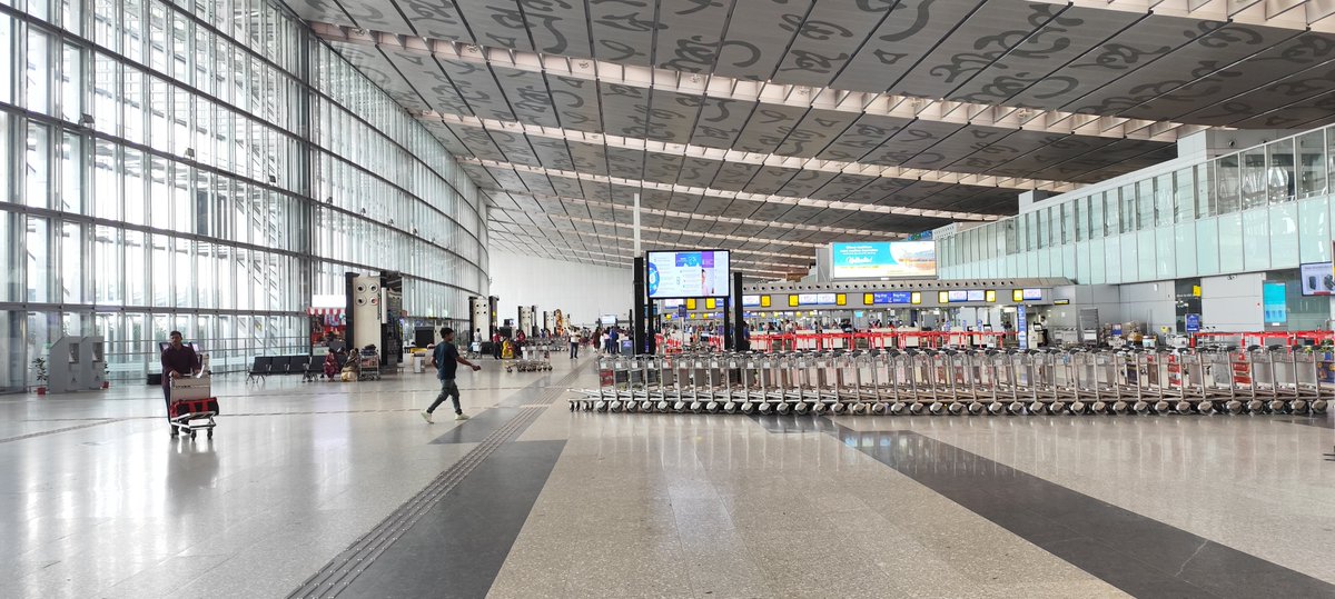 CodeDev_Soft's tweet photo. Hello from Kolkata Airport ✈️ https://t.co/HusgN90FiI