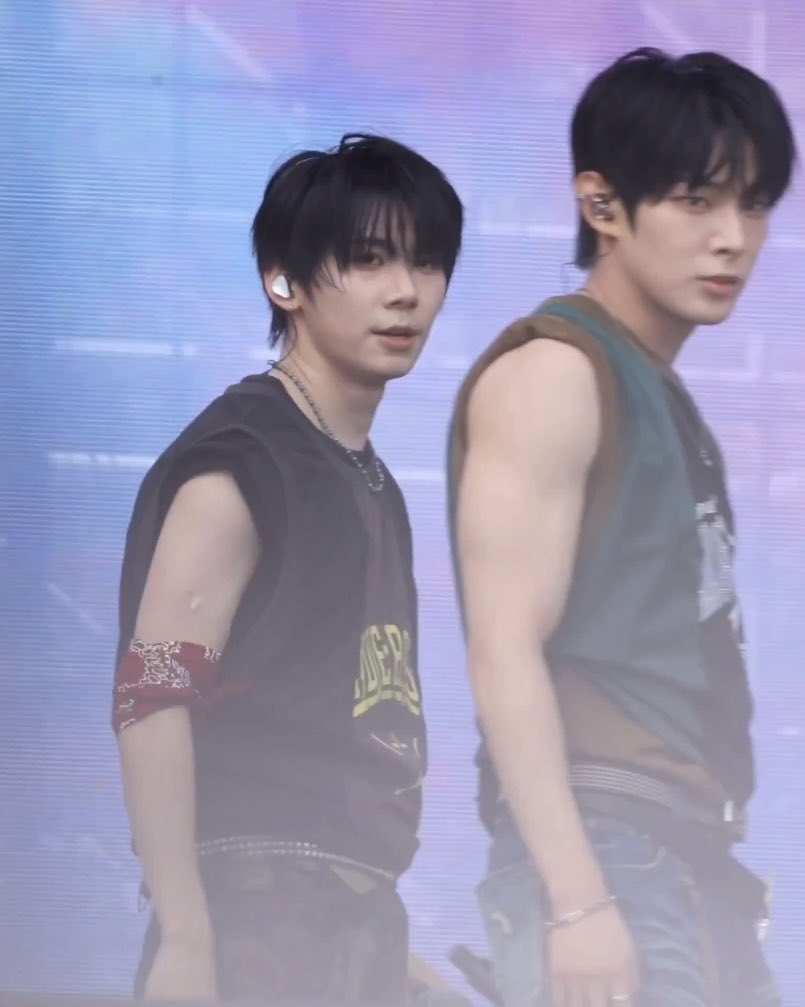haneumeow's tweet photo. Fierce and bicepful Hanven 💪 https://t.co/hxQNp6PrBu