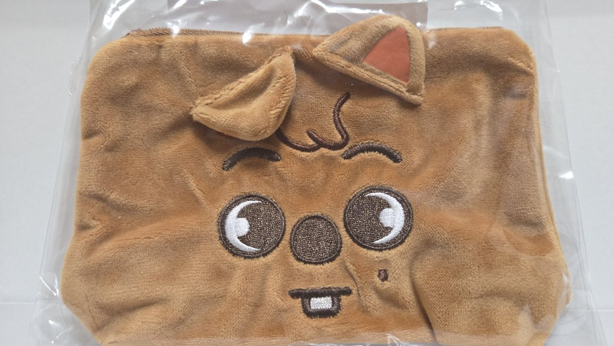 N02060998STAY's tweet photo. 折れてる、耳が折れてる💢
この状態で入ってた🫩
でも、使うその時まで確認だとしても極力開けたくない😇
これはクオッカを優先的に使えということか😇🤣
未確認のままとりあえずリビ🐰×3もあったため、すぐさま🐰1つ開けてしまっただけに🤣クオッカは大事に取っとく予定だったのに🥹 https://t.co/QiZWapl8bb