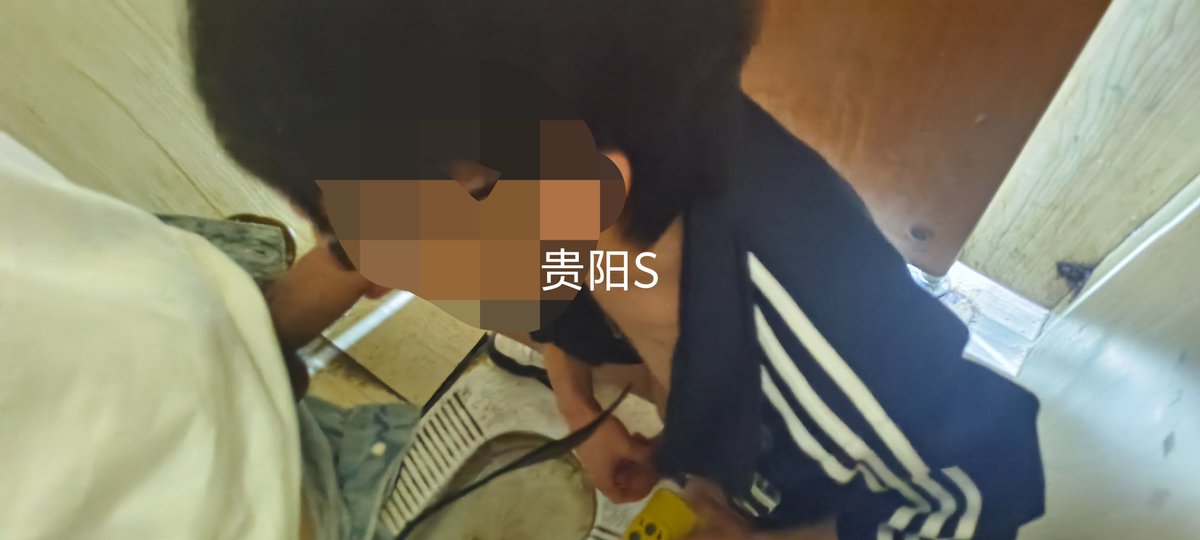 SguiyangS's tweet photo. 近期玩得几个骚逼！都是学生！   高考结束等两个男高。 https://t.co/MmbraRfb45