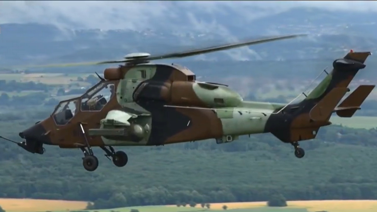 OnAlertfeed's tweet photo. Μέση Ανατολή: Τα γαλλικά ελικόπτερα Tiger στο «κυνήγι» των ιρανικών drones https://t.co/lMj04tWPzt https://t.co/bgrPevEASo