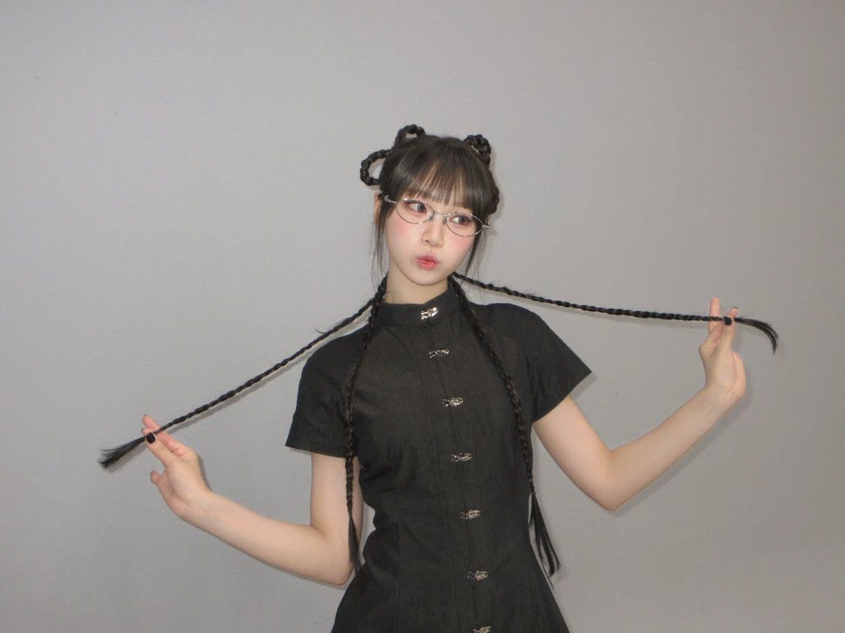 chaewhn's tweet photo. Call me ̵𝖪̵𝗎̵𝗇̵𝗀̵𝖿̵𝗎̵ Boompala master! ㊙ To join our course, it takes goofiness &amp; urge to have fun.. put your uniform on before the vampire beings also follow our dance! 🦷 https://t.co/CC6uphFfzl