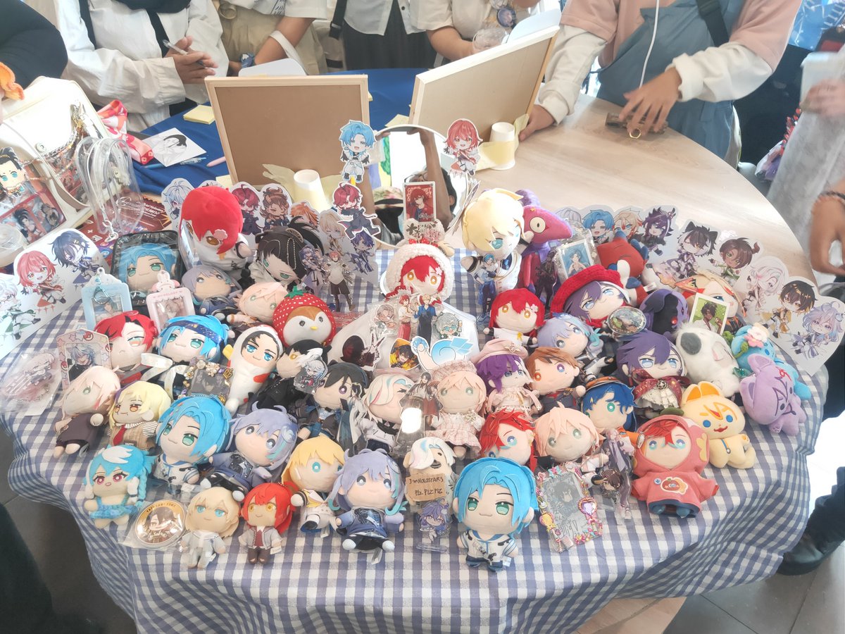 karissuu_'s tweet photo. Happy Anniversary holostars🎉🌟
happy sekali akuu❤️🩹
#7thStarsFestival #SEAStarsProject #StarsAnnivID2026 #HSoshikatsu https://t.co/uYBRlMq3W2