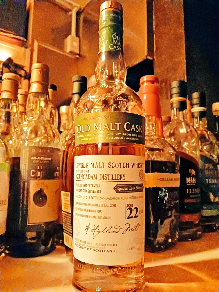 tiredmusee's tweet photo. Bar Bundaberg @Bar_Bundaberg さん
エライジャクレイグいい、ロックでも◎
ありがとうございました。 https://t.co/oPuiHAjkEZ