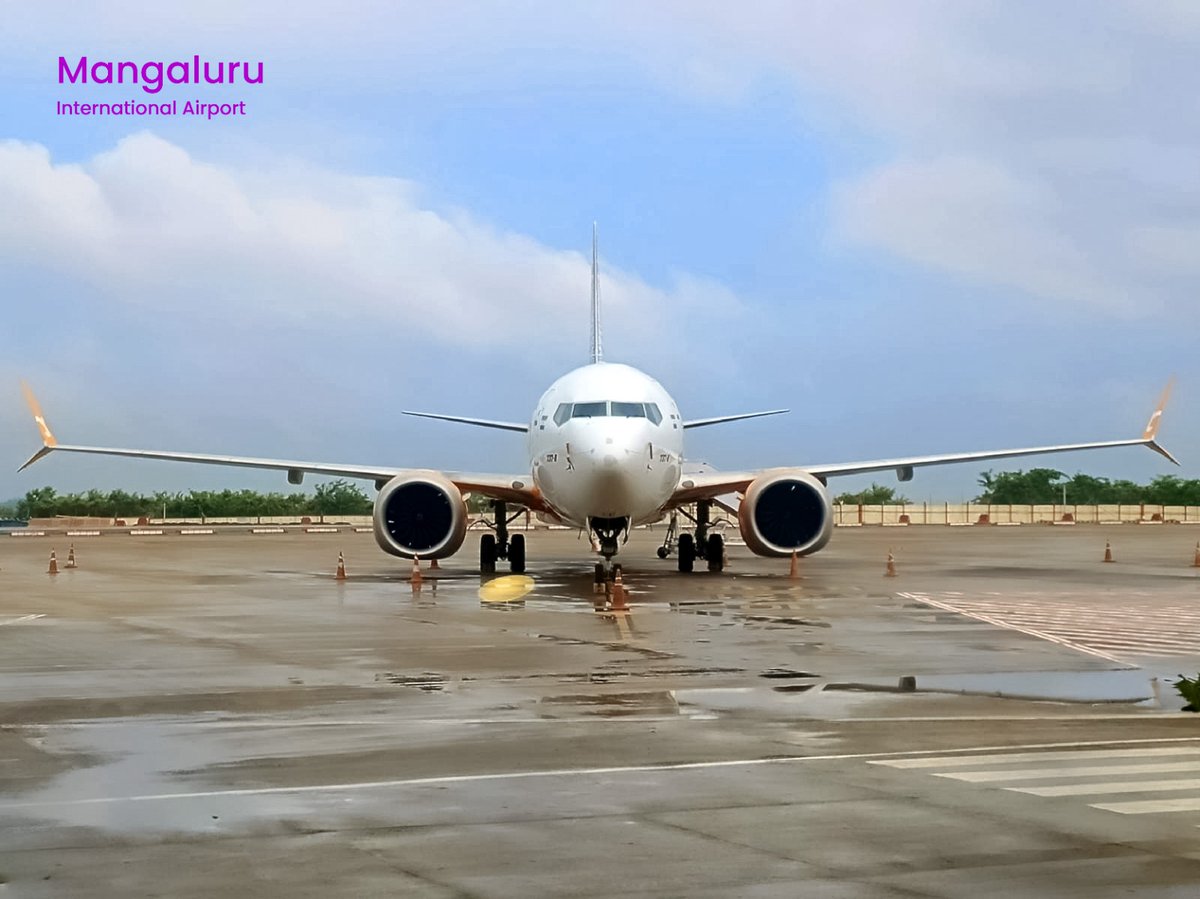 mlrairport's tweet photo. Waiting on the apron beneath darkening monsoon skies, ready for its next journey.

At #MangaluruAirport, moments like these capture the calm before departure, as the aircraft awaits it's next destination. 

#IXE #Aviation #AirportOperations #AvGeek https://t.co/5Uh0i49TCQ