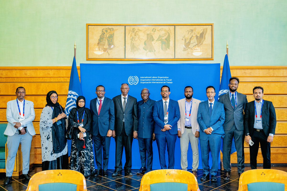 SomaliaMolsa's tweet photo. Somalia’s tripartite delegation, led by Minister Salim Alio Ibro, met with @ILO Director-General @GilbertFHoungbo on the sidelines of the #ILC2026 in Geneva to discuss labour reforms, social dialogue and continued cooperation to advance decent work and social justice in #Somalia. https://t.co/eqn17eXPDg