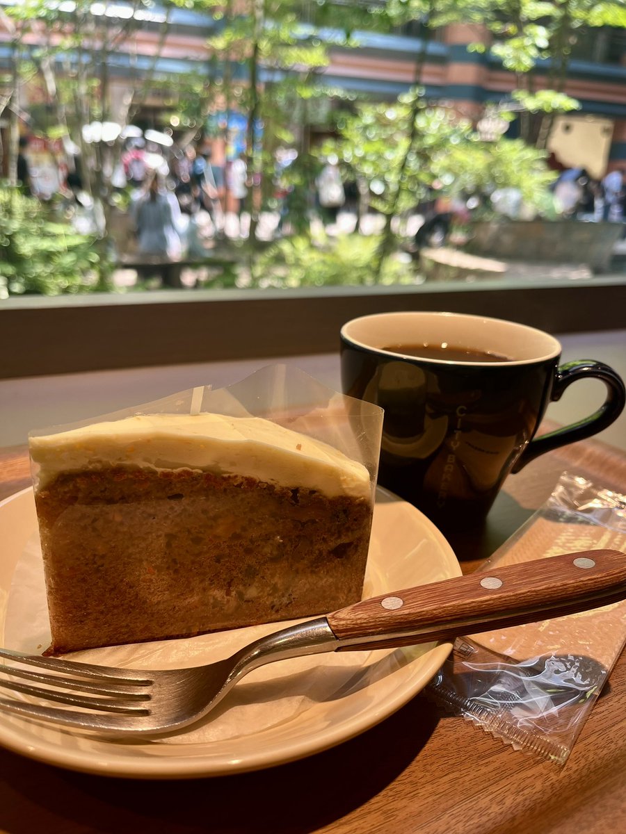 USu8b's tweet photo. コーヒーと甘いもの補給☕️ https://t.co/LAhJ9ZPGIa