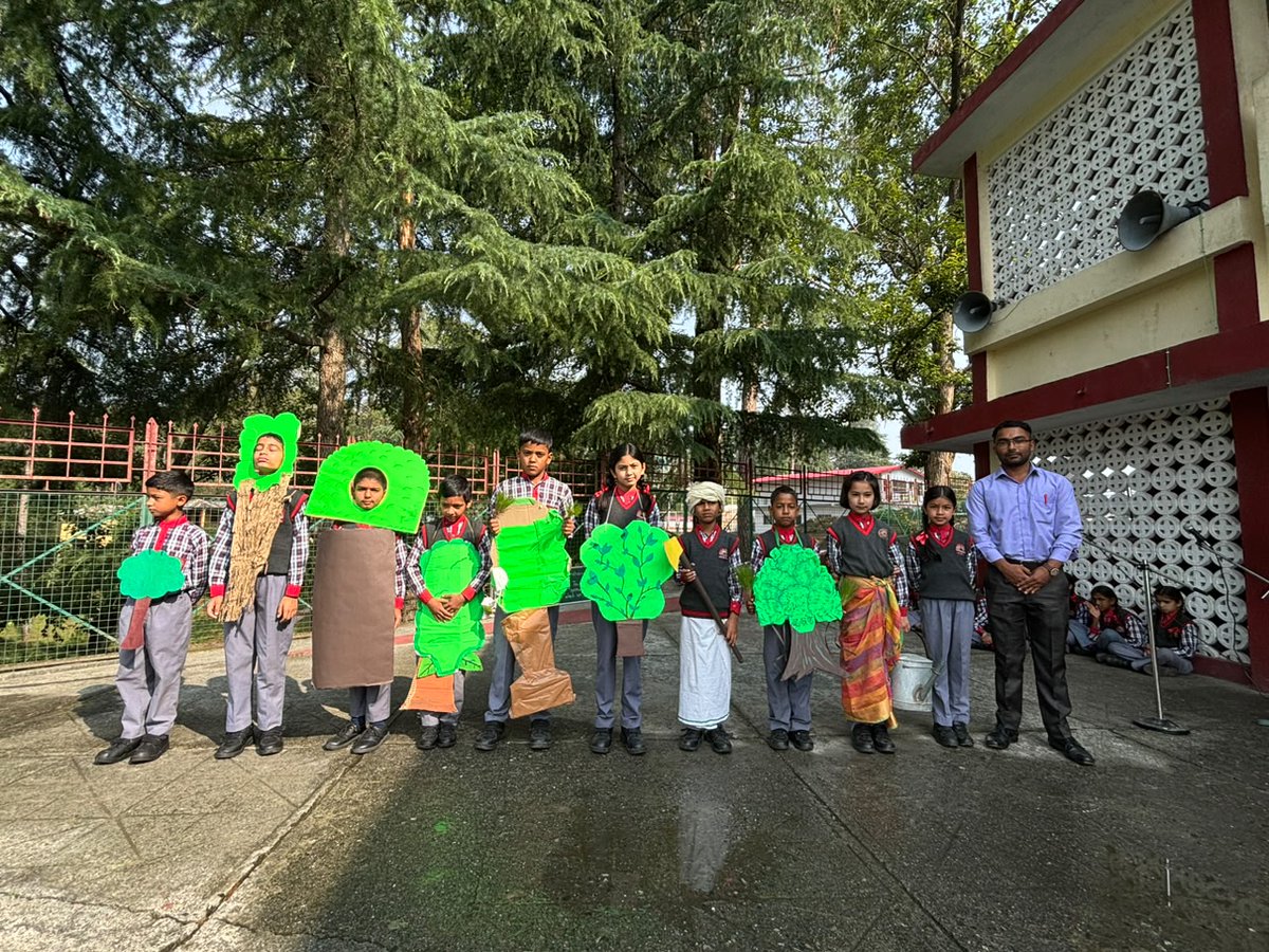kv_ranikhet's tweet photo. World Environment Day was celebrated at PM SHRI Kendriya Vidyalaya Ranikhet through plantation drives, awareness activities, and environmental pledges, inspiring students to contribute towards a greener and more sustainable future. 🌱🌍 https://t.co/ZBgqqyw4nT