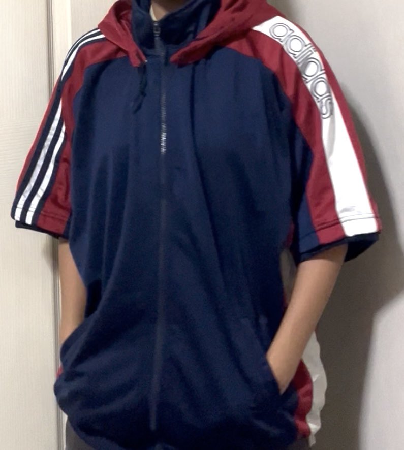 yellowchico1's tweet photo. พร้อมส่ง Adidas vintage jacket 
แท้ ปัก ผ้าวอม แขนสั้น ฮู้ดถอดได้ 
อก50 ยาว27
620รวมส่ง ไม่มีตำหนิ สภาพใหม่มาก 

#ส่งต่อadidas #ส่งต่อเสื้อผ้า #ส่งต่อเสื้อผ้ามือสอง 
#รองเท้าadidas https://t.co/Gowd4vSPPX