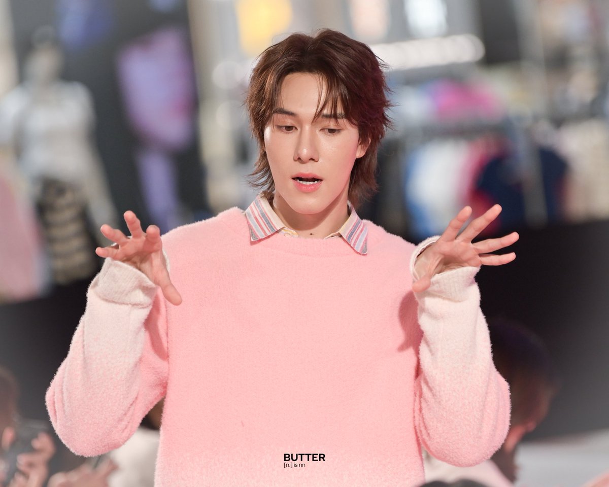 Butterisnn's tweet photo. ผีอาไรไม่น่ากัวเยย น่ารักมากกว่า อะบะแร่แบร่ๆๆๆ 👻

#hirunkit_ @Hirunkit_ https://t.co/Kk8I2NASKY