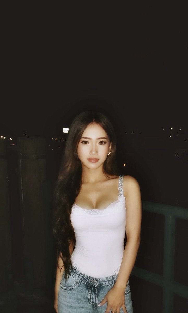 Azelfrie's tweet photo. mwahhh😽 https://t.co/aCcDIFcnOS