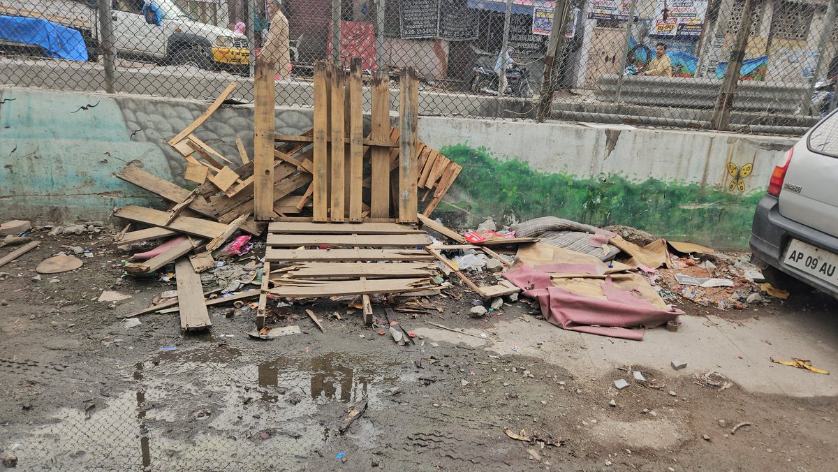 amjedmbt's tweet photo. Only 11 days left for Mohrrum-2026 to start but see the main road from Dabeerpura Darwaza to Tezab Hotel, Yakutpura via Bibi Ka Alawa both stretches of Dabeerpura Nala entire road having road cuttings,damaged Nala, left over SWD Pipes, dismantled material thrown every where, Unused vehicles parked for months, Number of requested sent to @CommissionrGHMC to ask the concerned to clear both stretches of Dabeerpura Nala but no response from him, Request @revanth_anumula to take note and ask the @GHMCOnline to clear the entire stretch from Dabeerpura Darwaza to Tezab Hotel Yakutpura before commencement of holy Mohrrum./1
@TelanganaCS @TelanganaDGP @hydcitypolice @CVAnandIPS @CPHydCity @ZC_Charminar @Collector_HYD @DCPCmnrHyd @HYDTP @TelanganaCMO