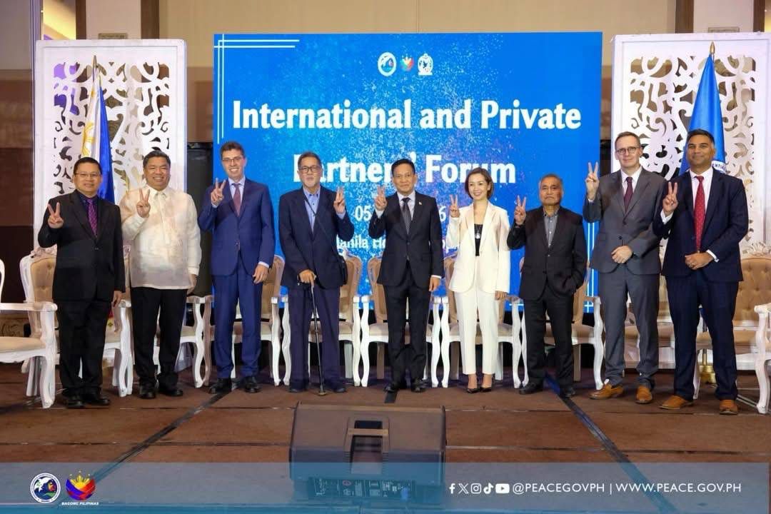 EUAmbPH's tweet photo. 🇪🇺🇵🇭 Congratulations to @SecMelSarmiento and OPAPRU for a successful International and Private Partners Forum 2026.

Encouraged to see partners united in support of peace and inclusive development in Mindanao and BARMM. 

 #EUinPH https://t.co/jEuU3e87Xd