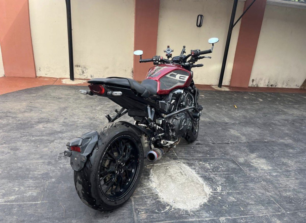 OloyeSomorin's tweet photo. 2021 Honda CBR900R - N9M

https://t.co/t0Pzpj9MiF https://t.co/zsnEkwcqAz