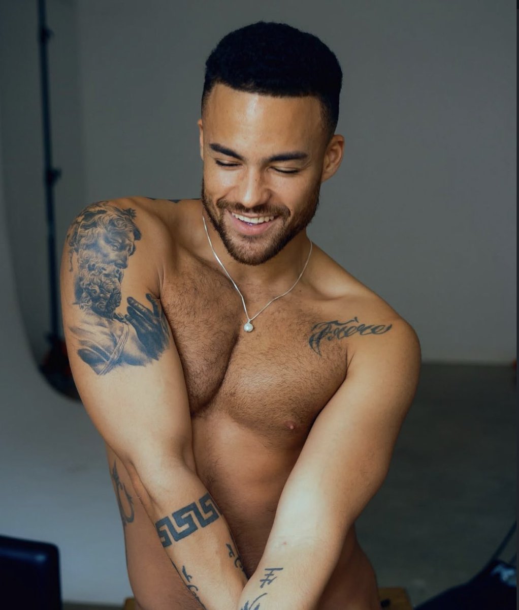 Dreamyhomies's tweet photo. My Favorite bottom Beaux Banks 🤤 https://t.co/KeRbz0c01r