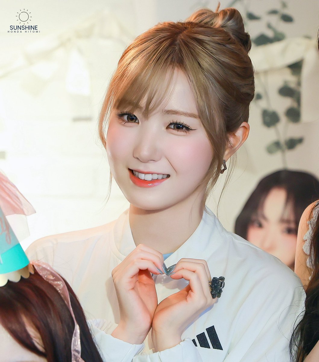 sHIneTOMI's tweet photo. 260605    

✨

#히토미 #SAYMYNAME #세이마이네임 #SMN #HITOMI https://t.co/GZADqutAvX