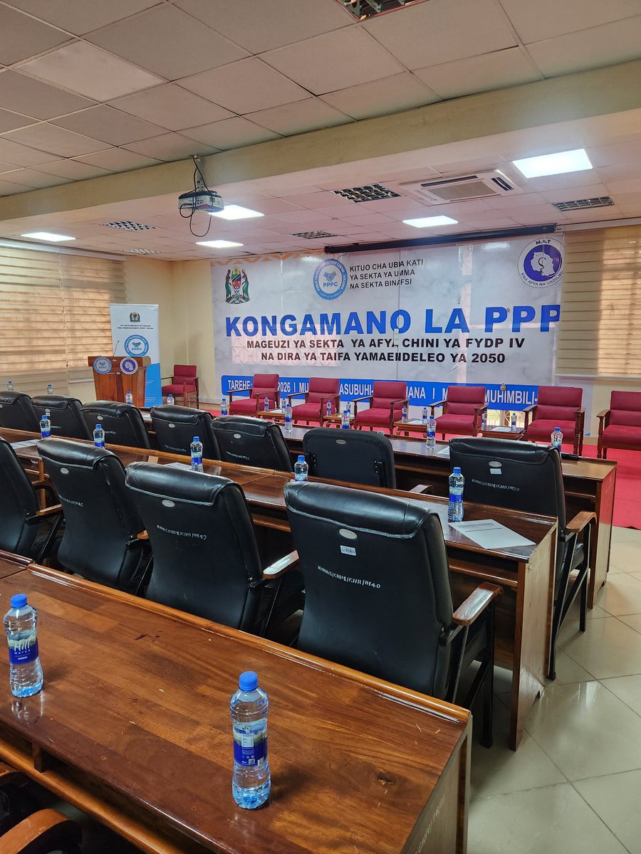 ppp_centre_Tz's tweet photo. Maandalizi kuelekea kongamano la Ubia kati ya Sekta ya Umma na Binafsi na nafasi yake katika kuleta mageuzi katika sekta ya Afya Nchini yamekamilika. 

Kongamano linatarajiwa kuanza hivi karibuni katika ukumbi wa CHPE katika Chuo Kikuu cha Muhimbili, Dar es Salaam. https://t.co/n6uZhSICJa