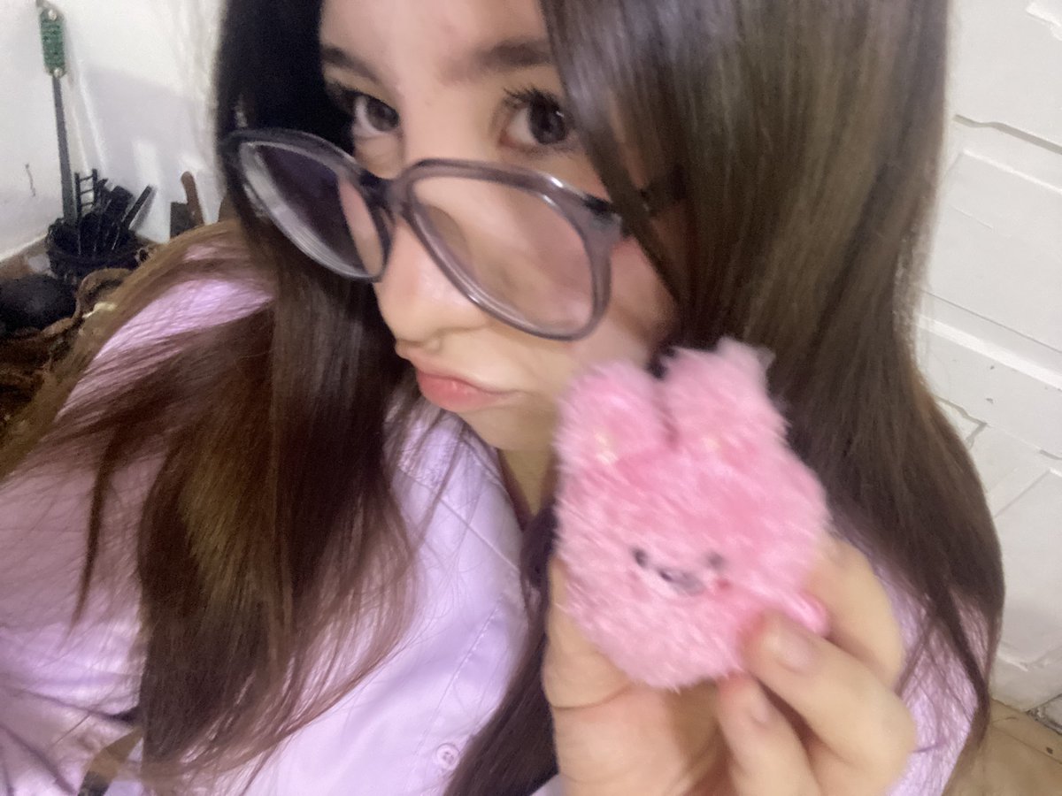 jxxbcm's tweet photo. Mi bebé 🐰🐷 https://t.co/4eiQIHH2GG