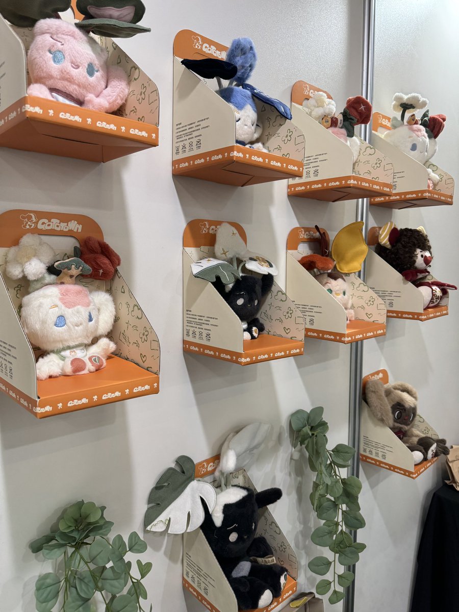 23_toys's tweet photo. 雨の台北も、人々の熱意を冷ますことはできなかった。 https://t.co/bST1WgS9SW