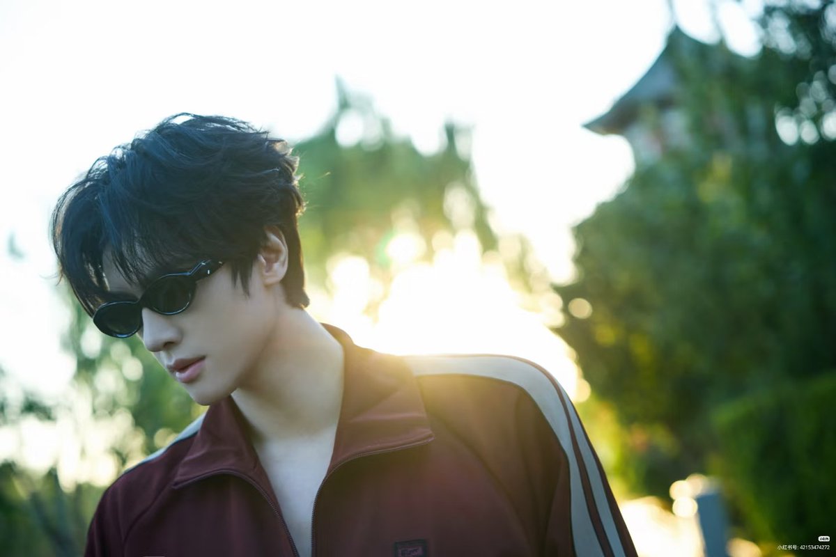 just_elovely's tweet photo. 🆙 #ZhanXuan #展轩 studio xhs

Dusk in the Hutong Alley
The setting sun casts its glow over the green bricks and gray tiles, catching the evening wind that drifts through the hutong.

https://t.co/B5PhHiZ4QI https://t.co/96xuEhz9Op