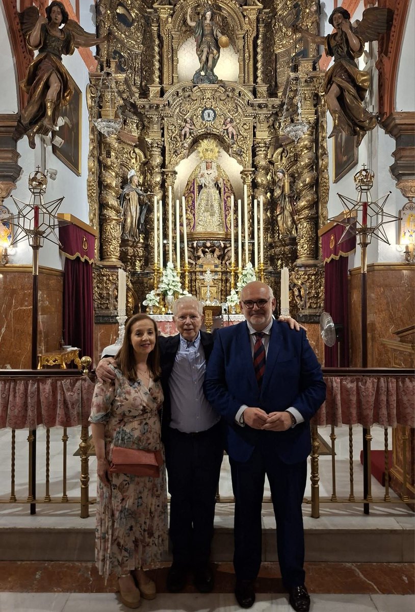 alfayates's tweet photo. Benditos sean esos hombres de Dios  que han consagrado sus vidas a las nuestras, haciendo del ejercicio fiel de su ministerio un camino ejemplar de la fe a seguir

Gracias querido Don Eduardo Martin Clemens . Que el Nazareno le premie por todo cuanto brota de su generoso corazón. https://t.co/IxGiNgq9MQ