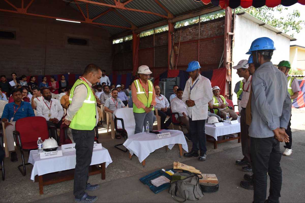 PRO_HEF's tweet photo. HEF/MIL conducted a disaster management drill on 02.06.26 in coordination with fire staffs from HEF, AFK, OFDR, CAFV Depot, KCB and PCMC. The exercise showcased emergency preparedness, response capability and inter-agency coordination.
#DisasterManagement @IndiaMunitions https://t.co/5htVt05pSH