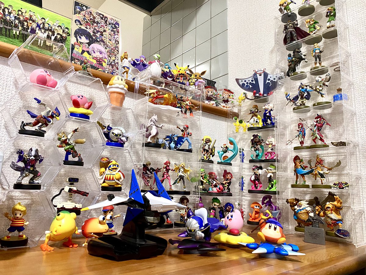 vjoe's tweet photo. amiiboコーナー整理してオビツ製作所のネスを飾った！
デカいぜオビツネス！
ついでにスターリンクのアーウィンとエアライドのamiibo並べたり
とにかく任天堂オタとしてコレクションの整頓してた
#任天堂　#MOTHER2 #amiibo https://t.co/55t9GLGgCP