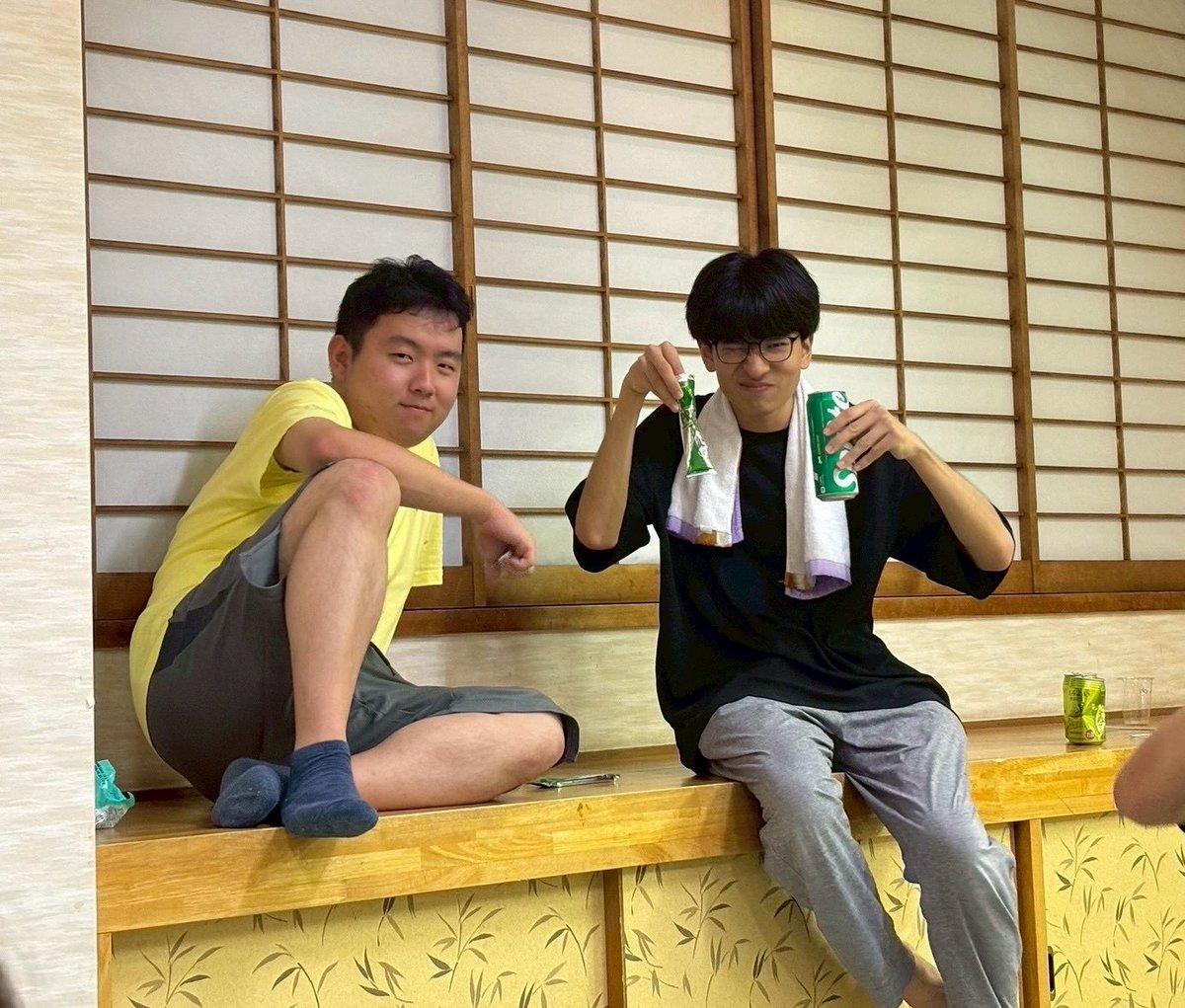 keishouhou_vs's tweet photo. 🆘演者紹介

①スカイライン
②とべ、てるい

取り置きはこちら👇
https://t.co/2LDgvhw3JE https://t.co/ornmLMEodV
