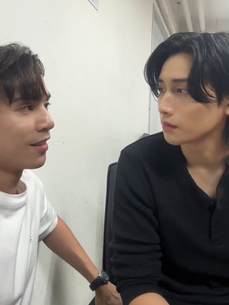 9Bsummer's tweet photo. เห็นแววคนจะได้ลง HYROX สนามจริง🙂‍↔️

#JesFirstTimexBible
#jesjpp #BibleWichapas https://t.co/bSZnR3JXvR