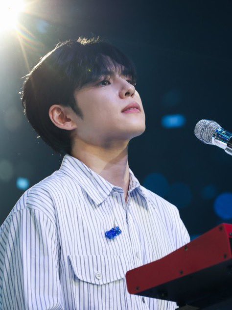 dapyag's tweet photo. 원필시♡ https://t.co/zLJeplVSMJ