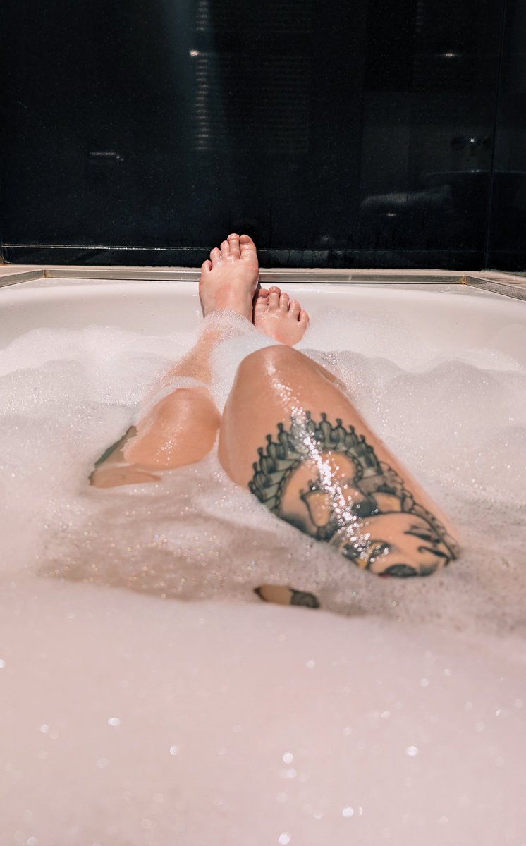 Miss_Lilithx's tweet photo. you're not a freak for loving feet! I see you! With Me you can be yourself! ❤️ https://t.co/FgOi1imIGU