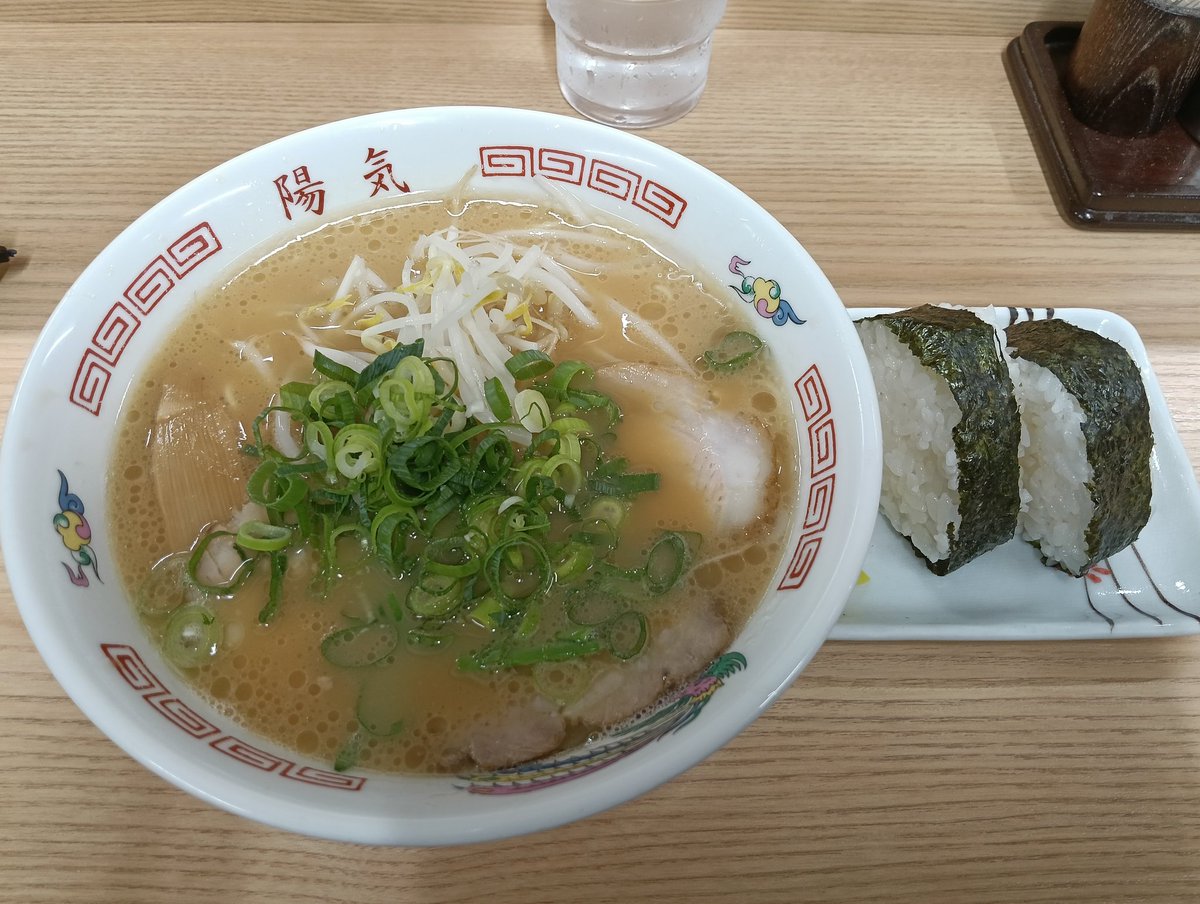 UUpuc's tweet photo. 横川店は比較的空いている https://t.co/9vzhVM637c