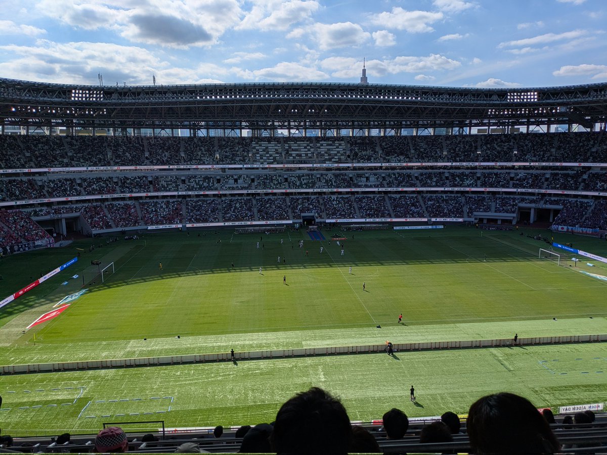 TYEMAAR1's tweet photo. クソ試合すぎんだろ
不利な場面多かったしよ
負けてもあと1点は取れたよ
#FC東京 #明治安田J1百年構想リーグ 
#fctokyo #新国立競技場 https://t.co/Du6UieTe4b