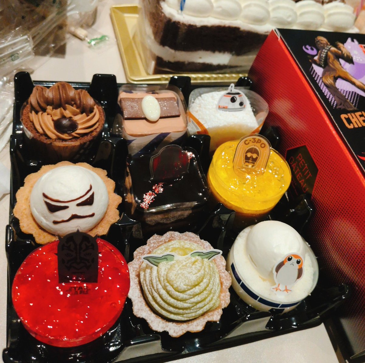 arn_808's tweet photo. お祝いしてもらってる🎂 https://t.co/r4g0nrPPen