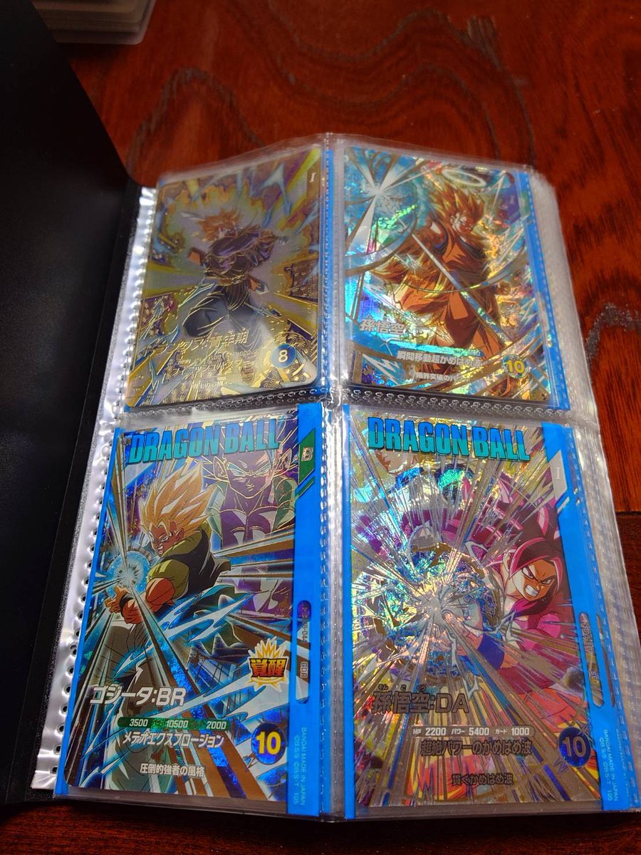 SecretSAKA7's tweet photo. ドラゴンボールスーパーダイバーズ🐉甥っ子もたくさんカード集まりました✨一昨年からドラゴンボールスーパーダイバーズ🐉稼働して未だに甥っ子兄弟と楽しんでます😊下の子も小学生になり、週末はドラゴンボールスーパーダイバーズ🐉楽しんでます😊ドラゴンボールはかっこいいですね😊楽しみます😊 https://t.co/NrydzfthuW