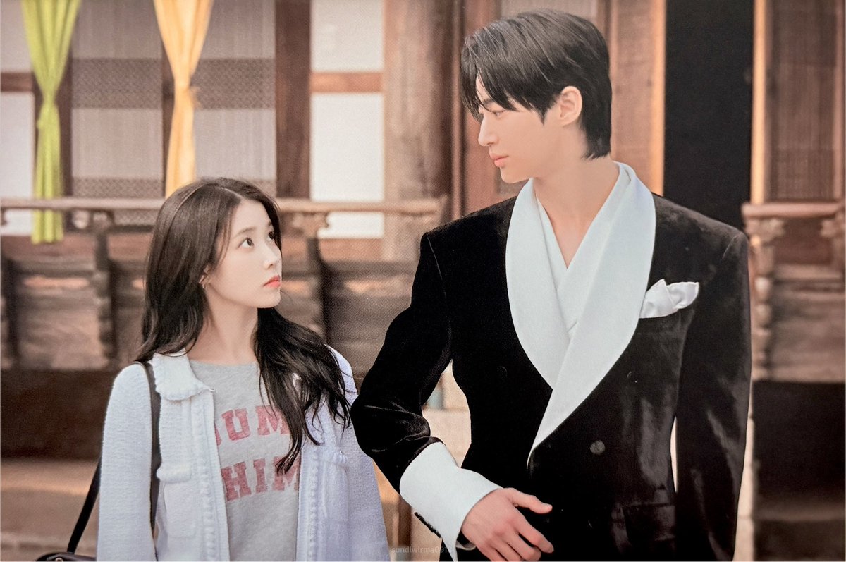 sundlwlrma0918's tweet photo. 21세기대군부인 OST앨범 엽서 https://t.co/vWUX9Gvxdy