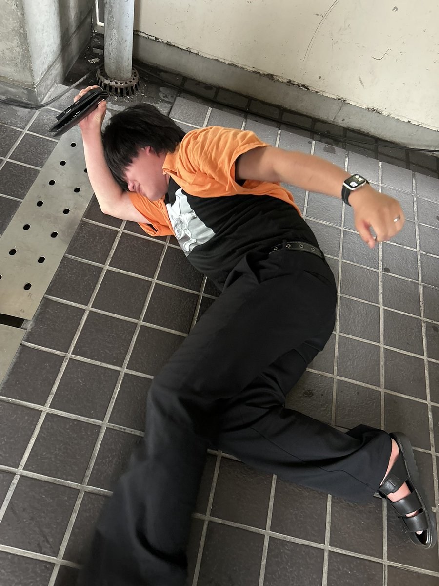 _ebi_swing_'s tweet photo. 俺にテキーラ持ってきすぎて死んだ人あり

#ボカマルシェ https://t.co/M6qXfk7DBG